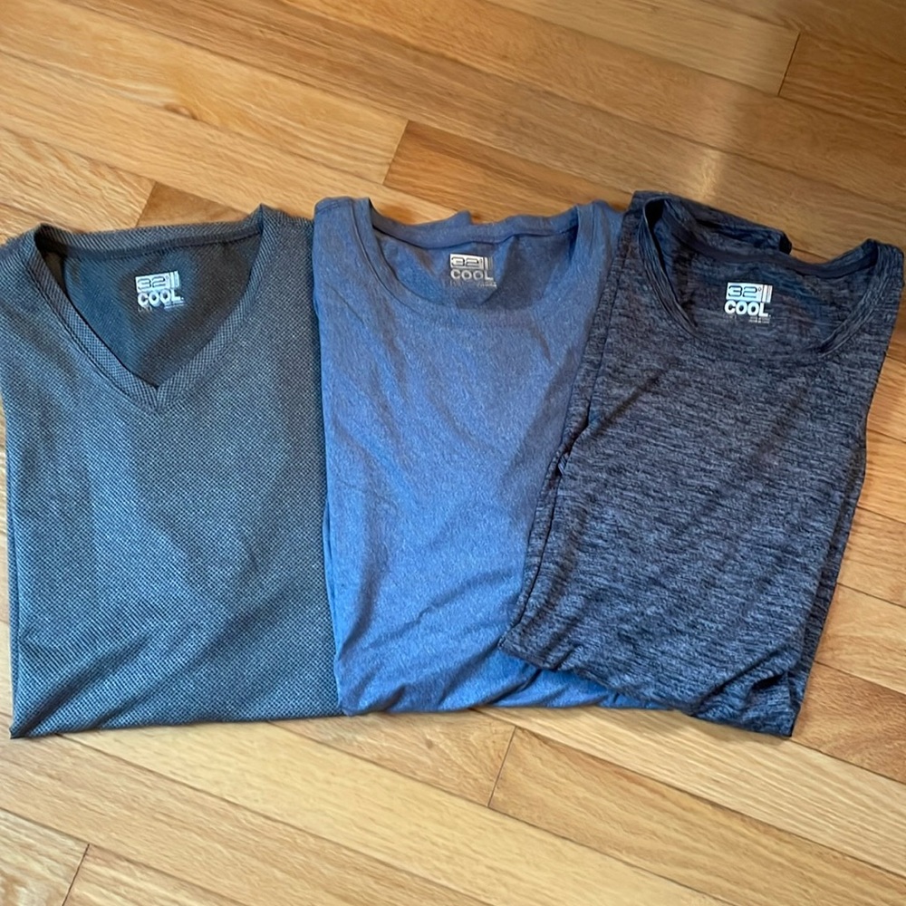Lot of 3 Men’s 32 Degrees Cool Short Sleeve Crewneck T-Shirts, size Large